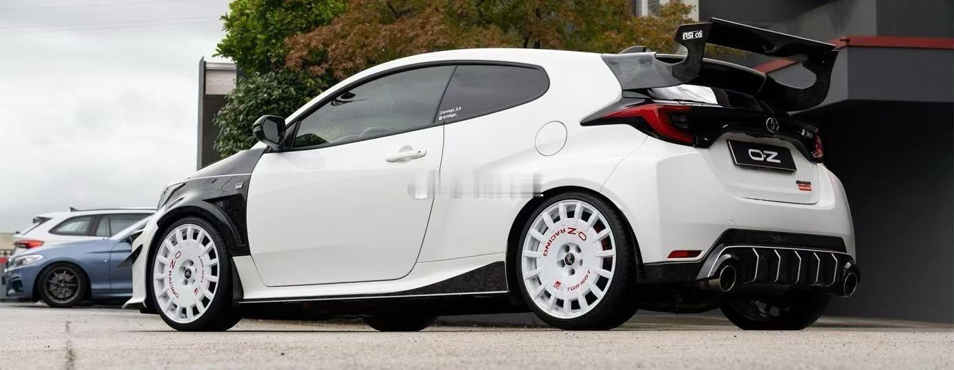 GR YARIS 暴力鸭  TGR轮毂 OZ Racing x TOYOTA G
