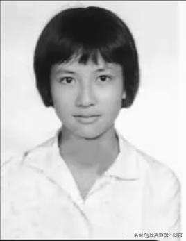 演艺圈的大眼睛美女：猜猜看，哪个是高圆圆小时候？另外一个又是谁？