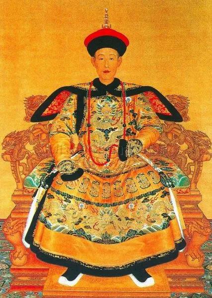 《乾隆皇帝的一天》
根据清代《起居注》等史料，乾隆的作息极为规律，五十年如一日。
