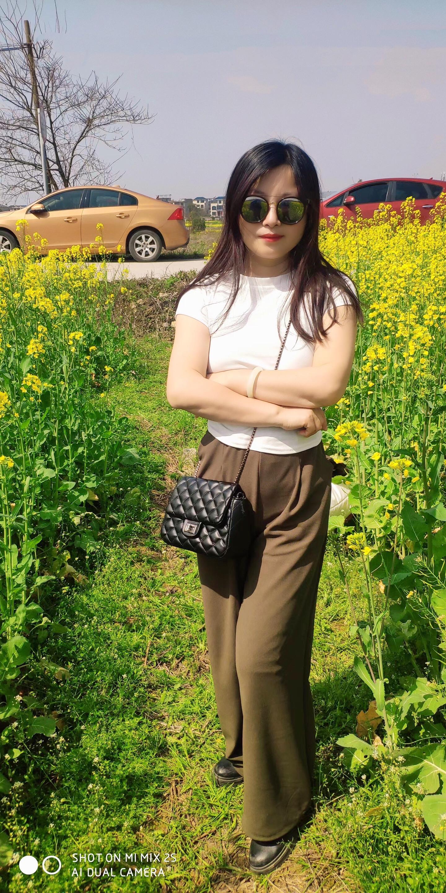 <p>快来看花开了 </p>