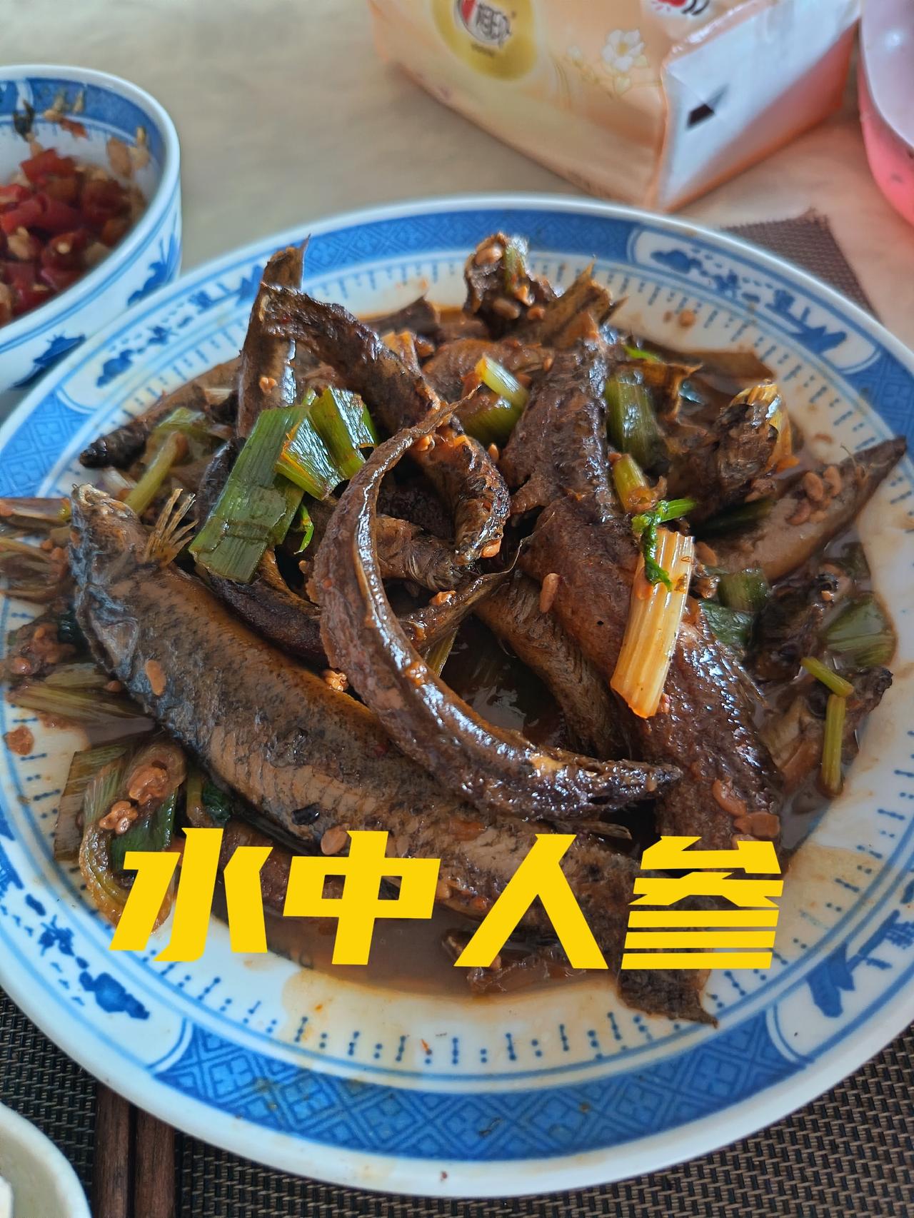有不少网友说我，

老王太节俭了，就喜欢存钱。

这话一点没有假，我喜欢攒钱，勤