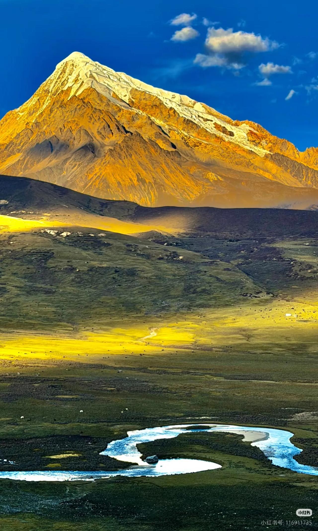 川西 最接近天堂的地方

“我想 我这辈子也忘记不了川西的秋天了🍂”
从我第一