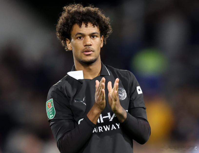 据著名转会记者罗马诺报道，富勒姆有意签下曼城小将奥斯卡·鲍伯。富勒姆向曼城报价3