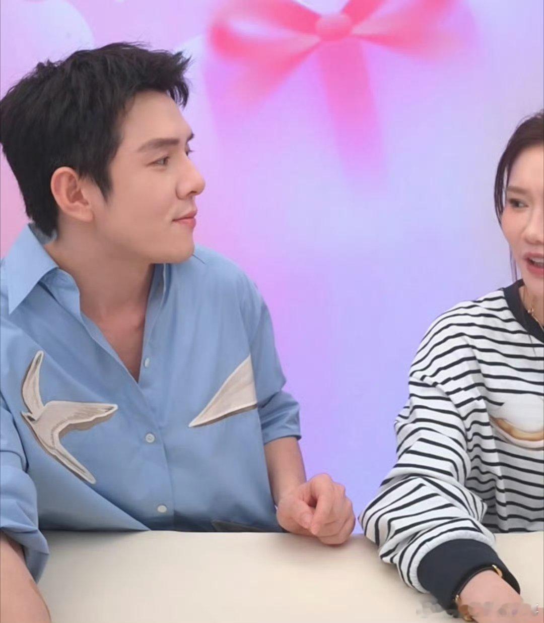 旺旺说把李佳琦全年排满了李佳琦请假拍综艺没有离开！没有退休！就是去拍个综艺就回来