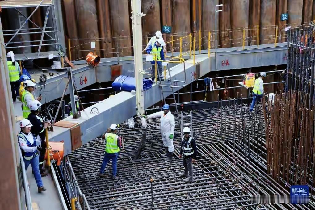 现在不管是干啥都要求越来越严了，在以前广大的农民工找工作可以很快入职没有什么硬性