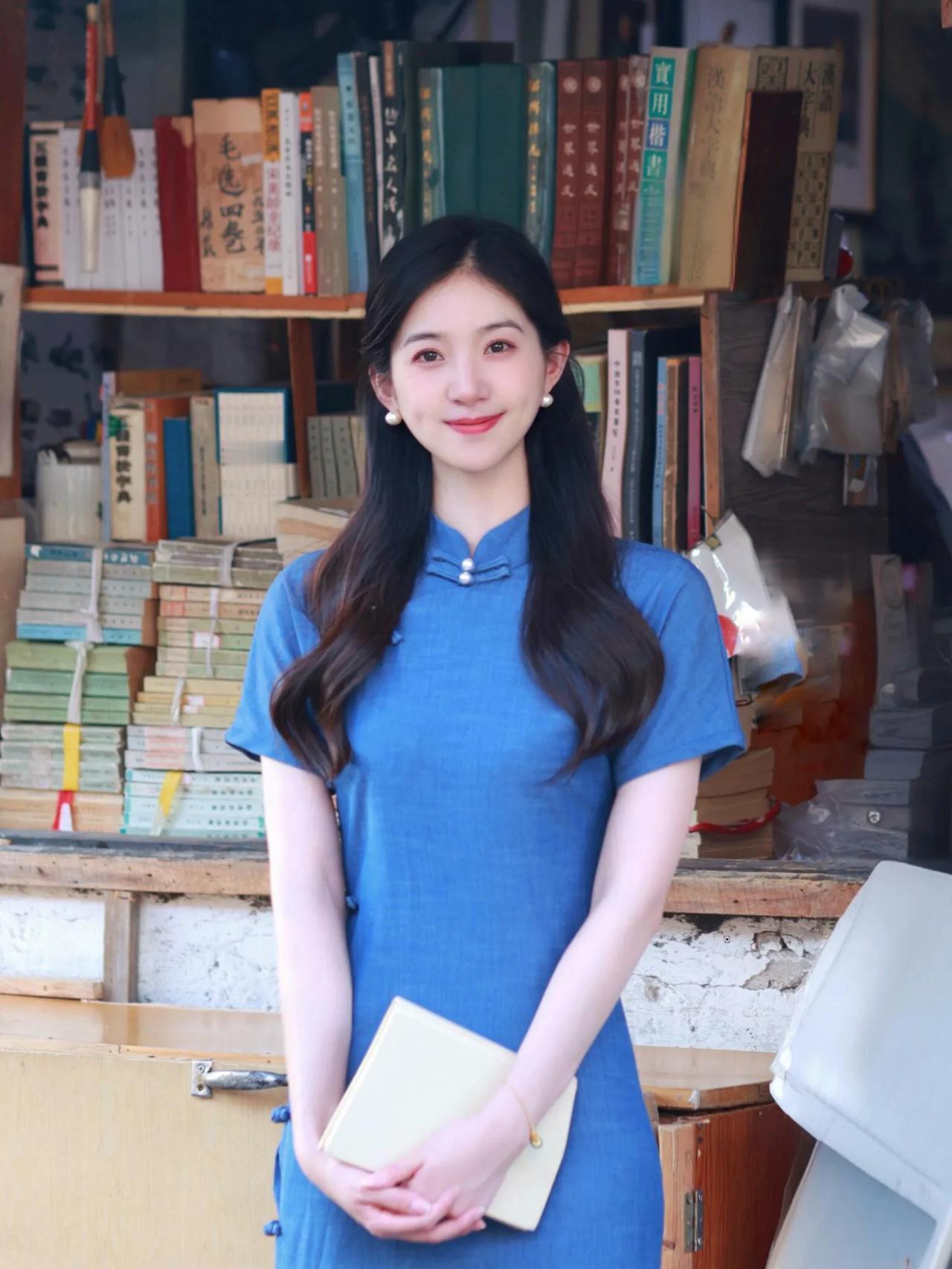 青衣素裳#清丽如春#温柔优雅#温婉的佳人# 温婉型穿搭