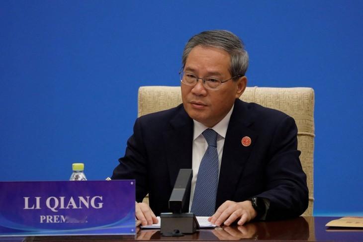 美国把自己“表扬”1个小时，中国只说了一句话：从今往后，中国在世贸组织中不再寻求