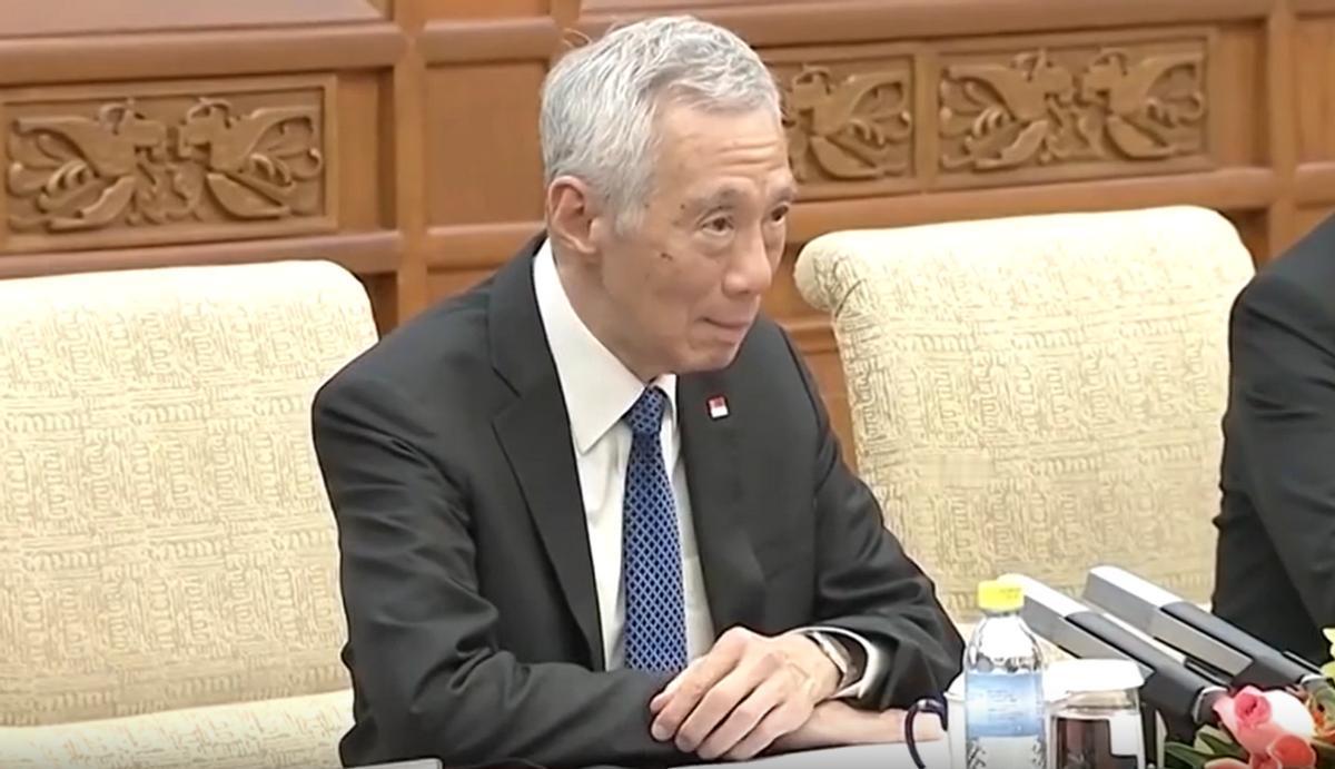 普京将到北京，李显龙却提前南下，这波操作味道不一般。

普京访华消息刚一落地，李