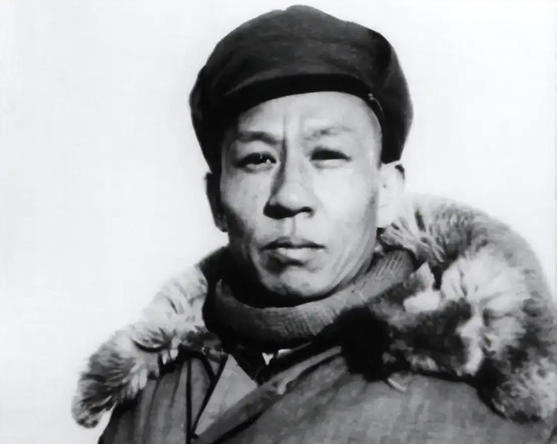 1942年，山东根据地五年里头换了五个头儿，刘少奇绕道过去四个多月，总算抓住了那