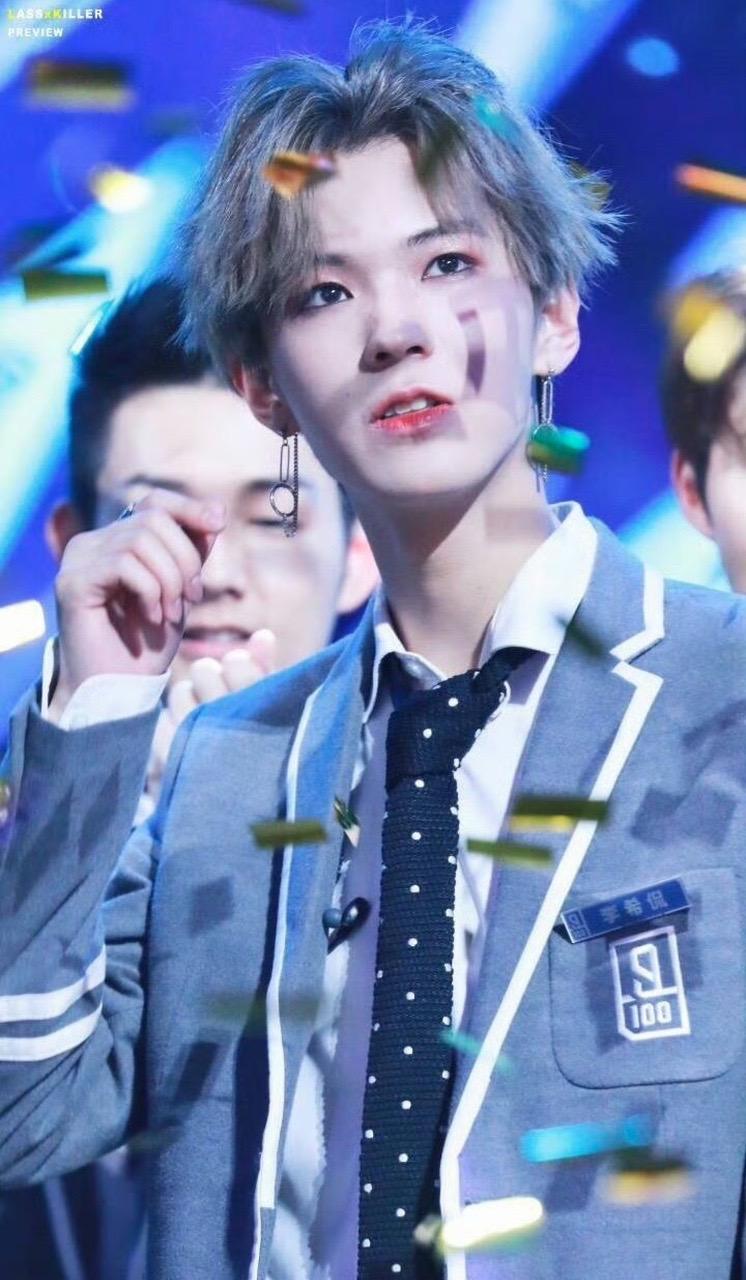 原来真的是2018年那个夏天是最美好的回忆。