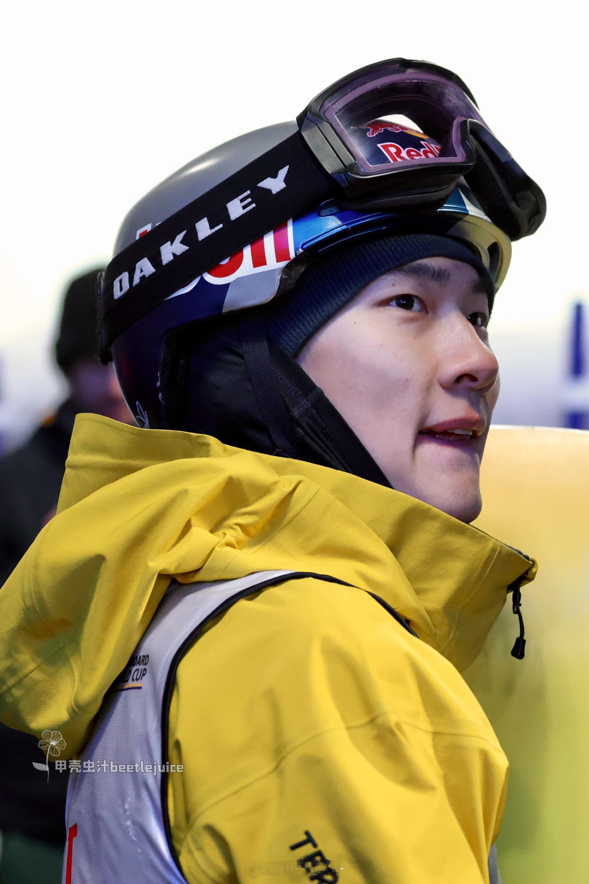 mingsuyi 第一次收到苏翊鸣点赞的图💛🌟 