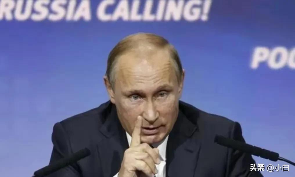 普京就扔了一句话，全世界的空气都安静了。他说，美国的“战斧”导弹要是敢碰俄罗斯一