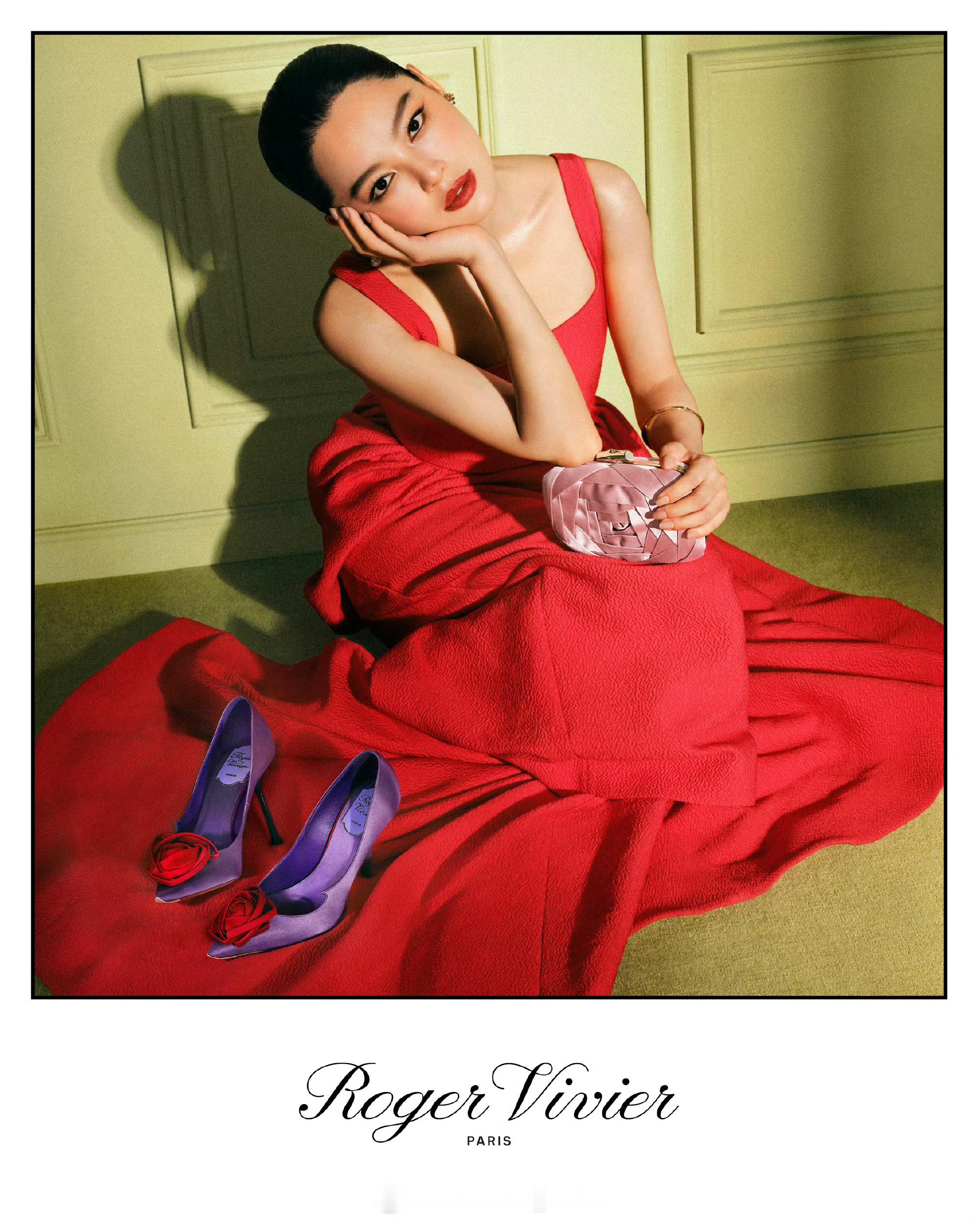 MOK_Campaign Roger Vivier F/W 2025辛芷蕾出镜演