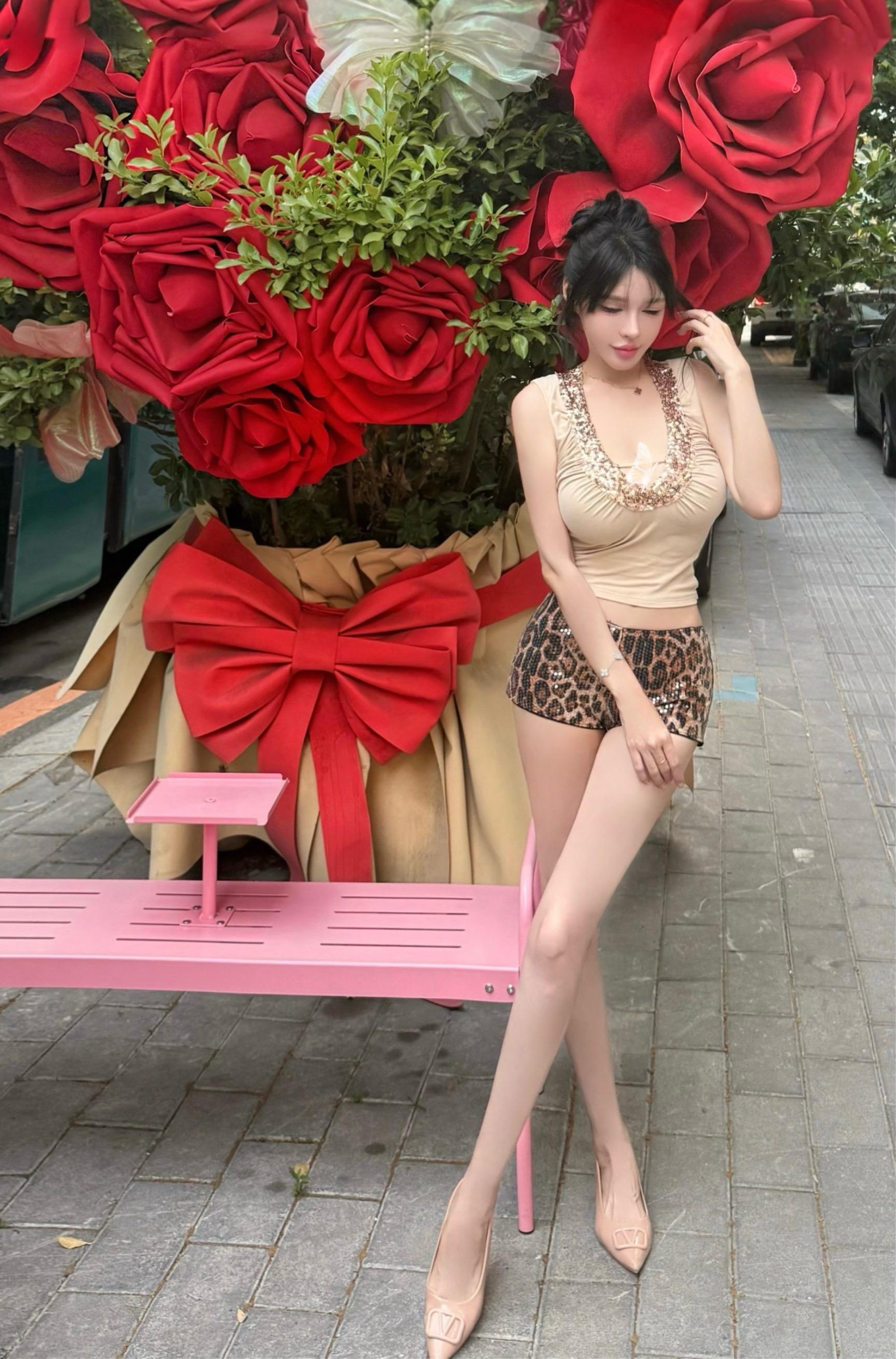 我❤️大连🫧 老板是女孩子～女孩子最懂女生了。连氛围灯补光灯，泡泡机...