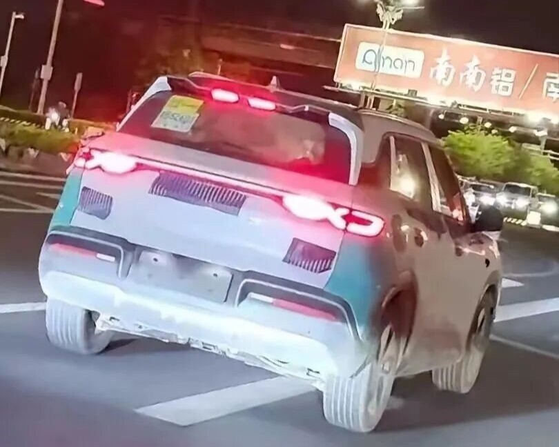 新款比亚迪元UP续航破500km 这是26款元UP么 