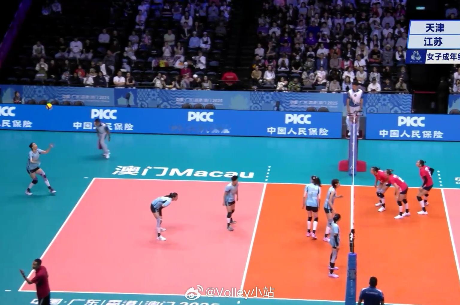 女排小组赛A组，天津女排1比0江苏女排（25-19）