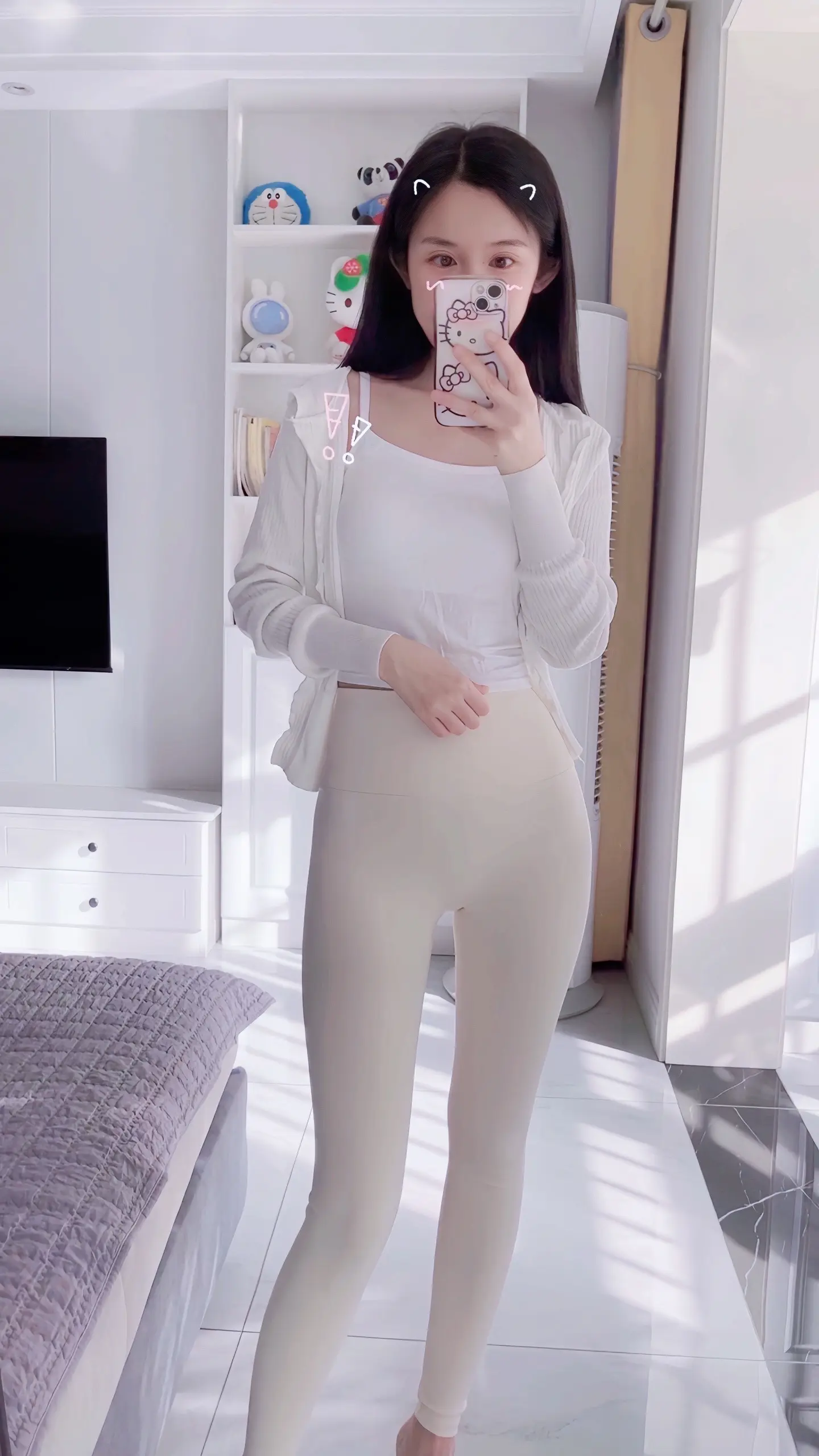 对镜拍瑜伽裤简单干净完美身材背影杀