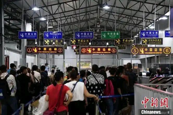 云南这个“小关口”两个月就涌进100万人！越南人像赶集一样冲过来，背后藏着啥秘密