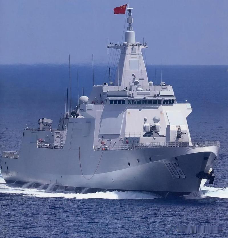 一天一舰：106号延安舰
106号延安舰是055万吨大驱的6号舰，2020年8月