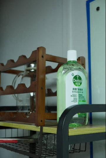 滴露滴露消毒液养宠家庭消毒千万别踩坑！滴露消毒液务必按比例稀释，操作时隔离猫狗，