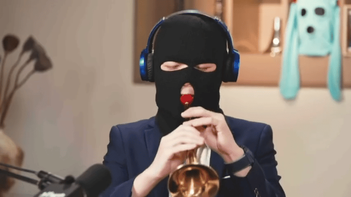 于谦怎么也没想到有这种婚礼进行曲 浑元唢呐版婚礼进行曲魔性上头，于谦笑到失控，神