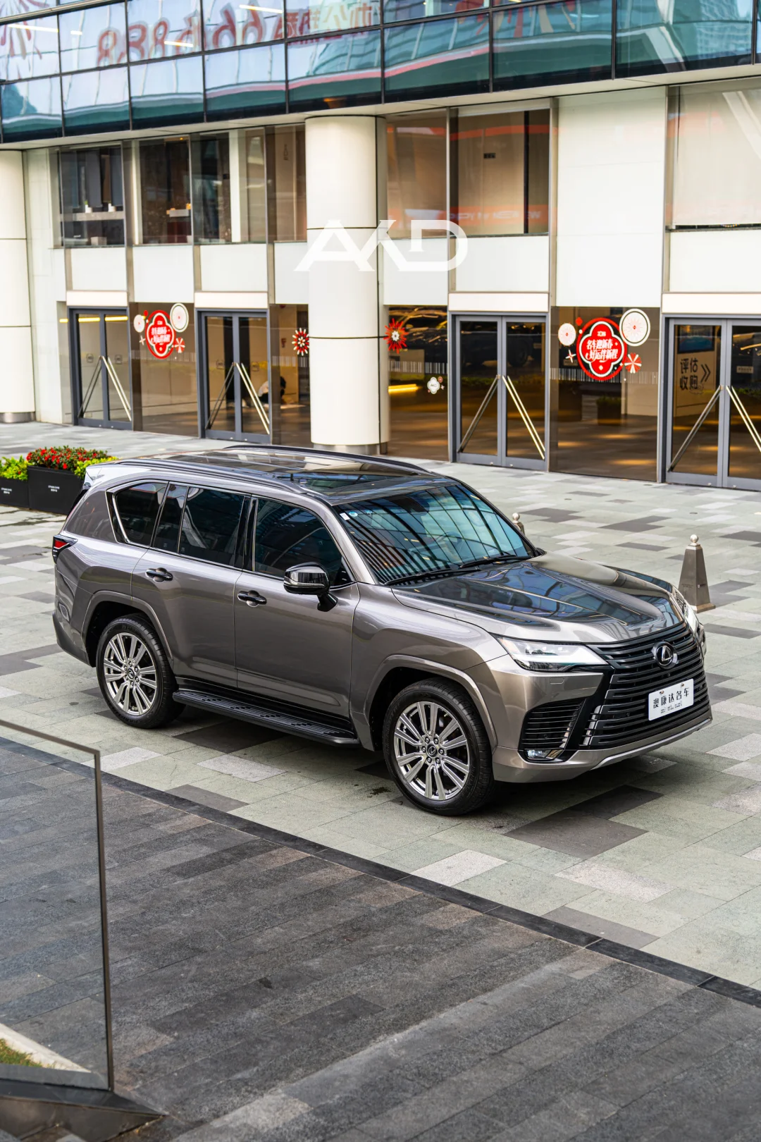 告别V8不改硬派本色，以V6续写LX三十载传奇