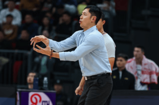 张庆鹏：我们要向辽宁学习战术执行&默契和在场上凶狠的防守