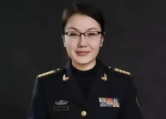 可真能整！军事专家李莉，近两三年在公开媒体节目里对俄乌、中东等战事的评论，多次被