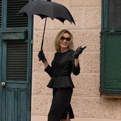 76岁的女演员“兰姨”杰西卡·兰格（Jessica Lange）确认回归新一季《