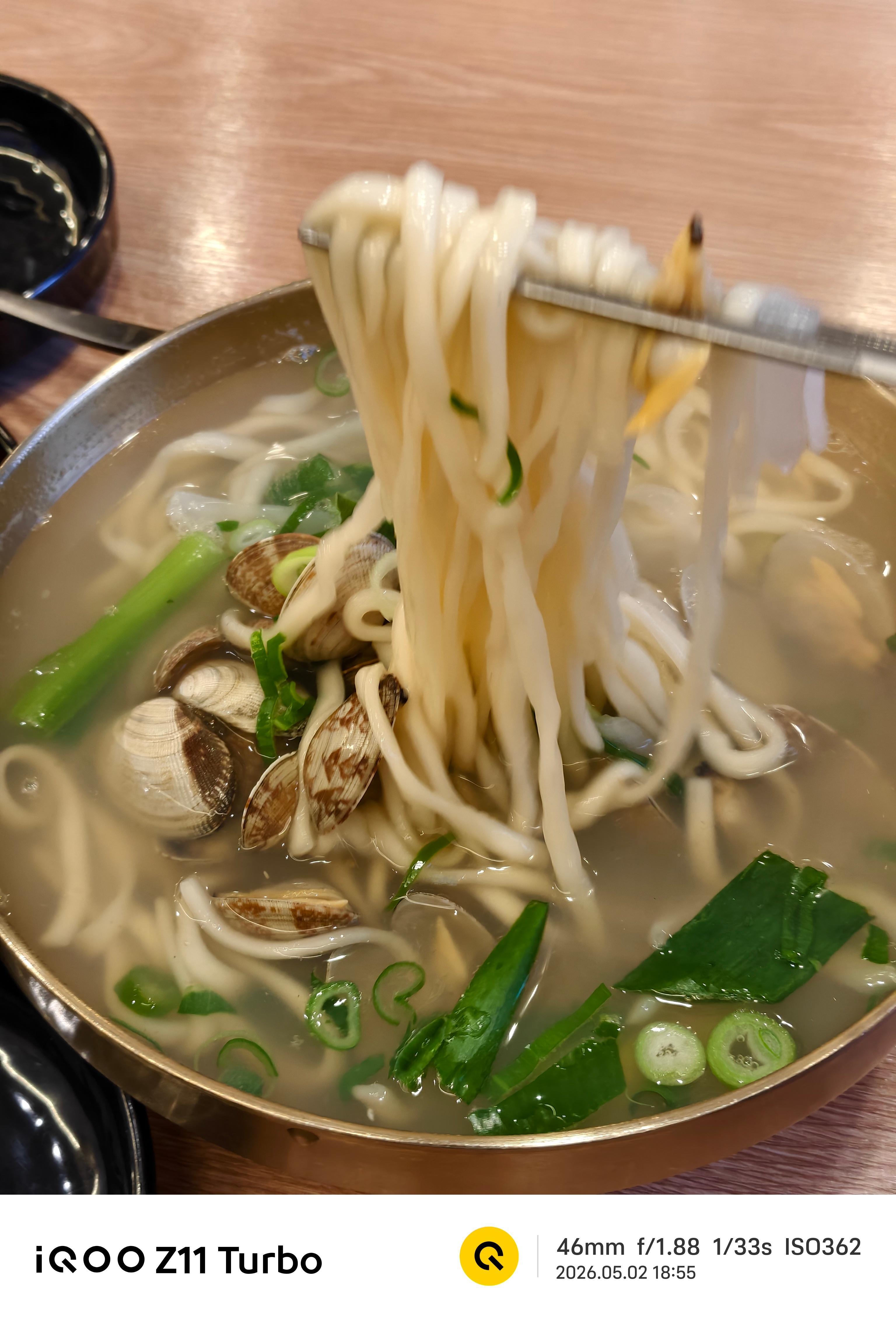 最近虽然控制不吃面条但是这家海鲜面条也太好吃了iqooiqooz11turbo 