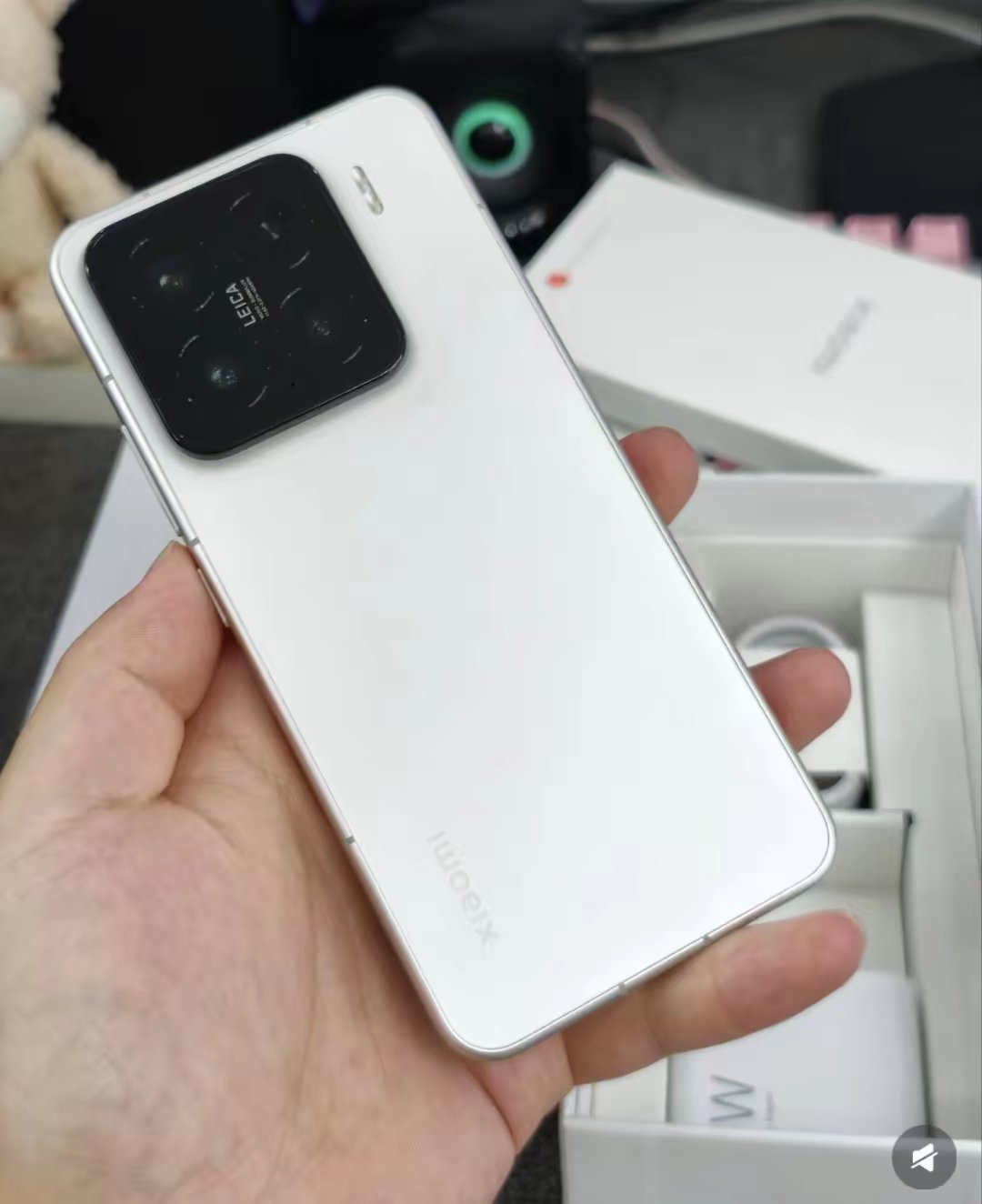 感觉是自己太年轻了以前一直抵制小米手机现在清醒了，小米手机真好用。以前我是用苹果
