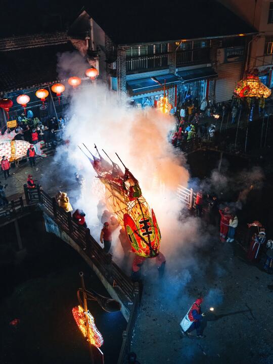 我找到古诗里“玉壶光转一夜鱼龙舞”的发源地