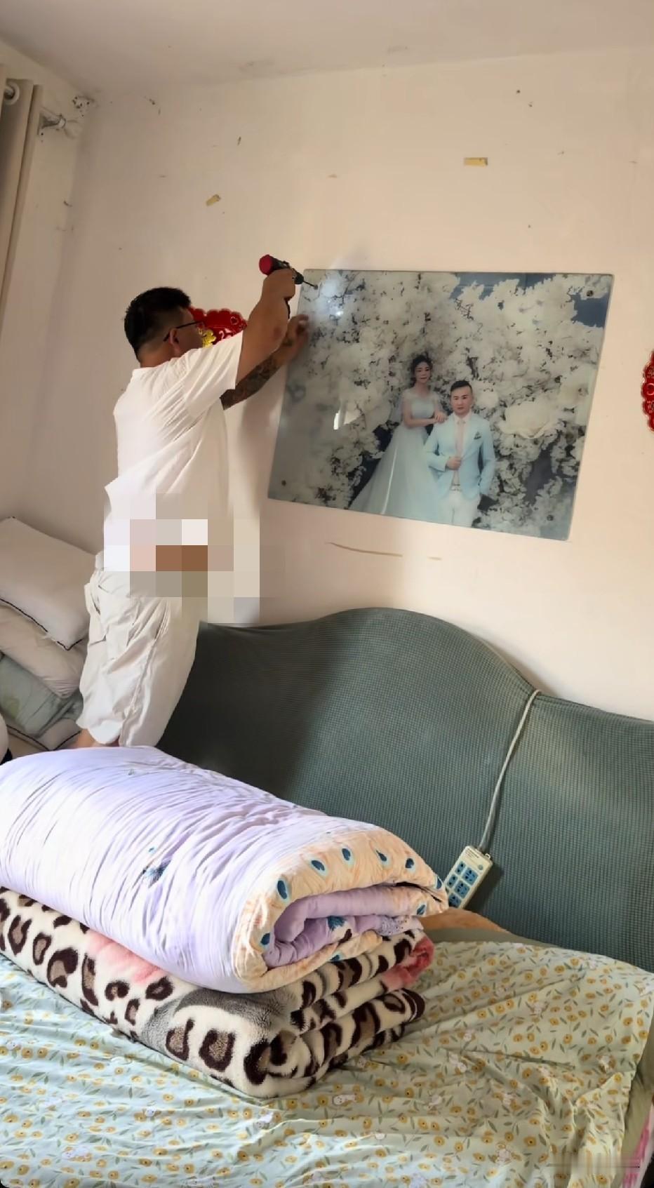 拍婚纱照挺贵的吧[捂脸]