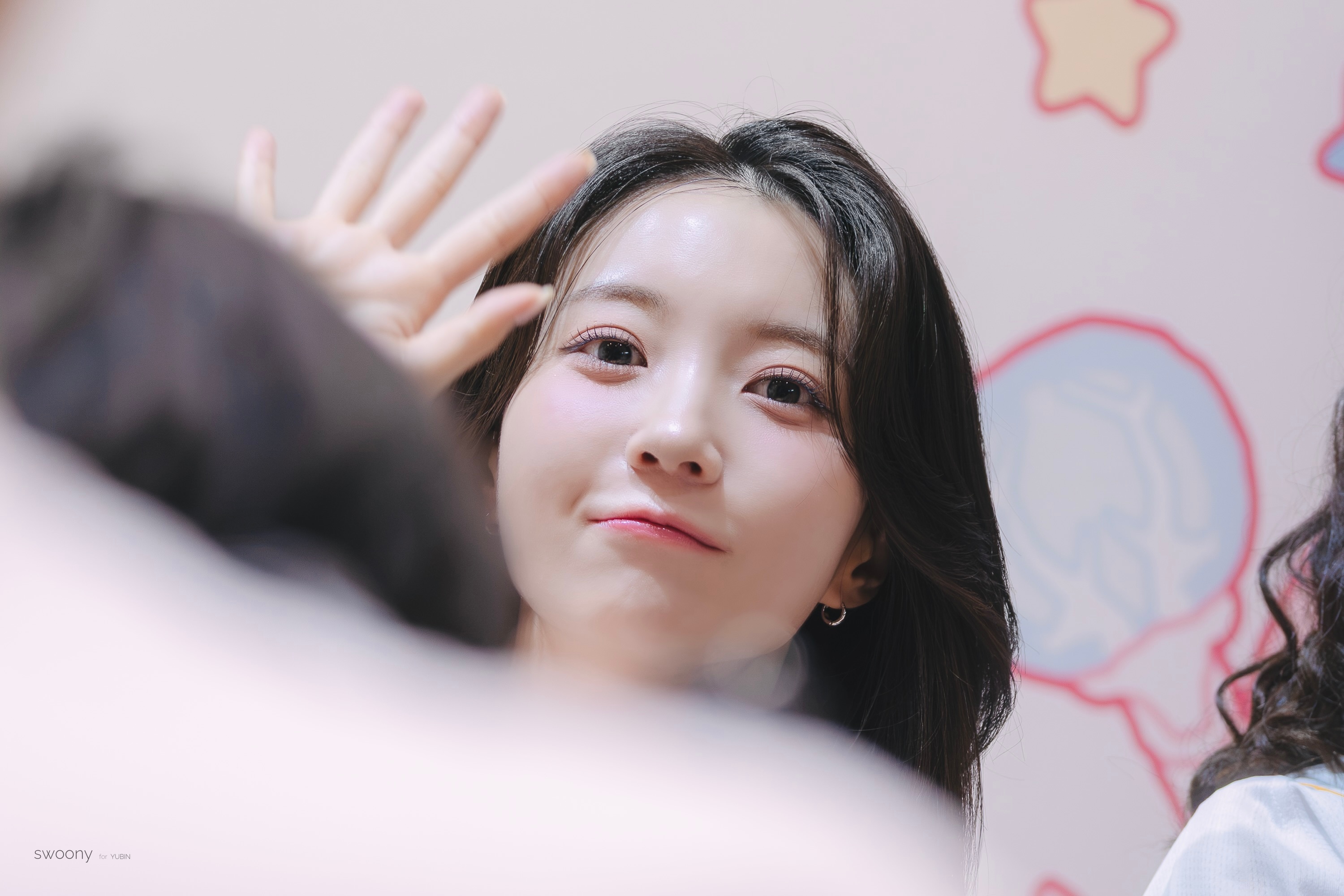 裴有彬🦌裵洧彬260718 OH MY GIRL X MOMOI联名快闪店签名
