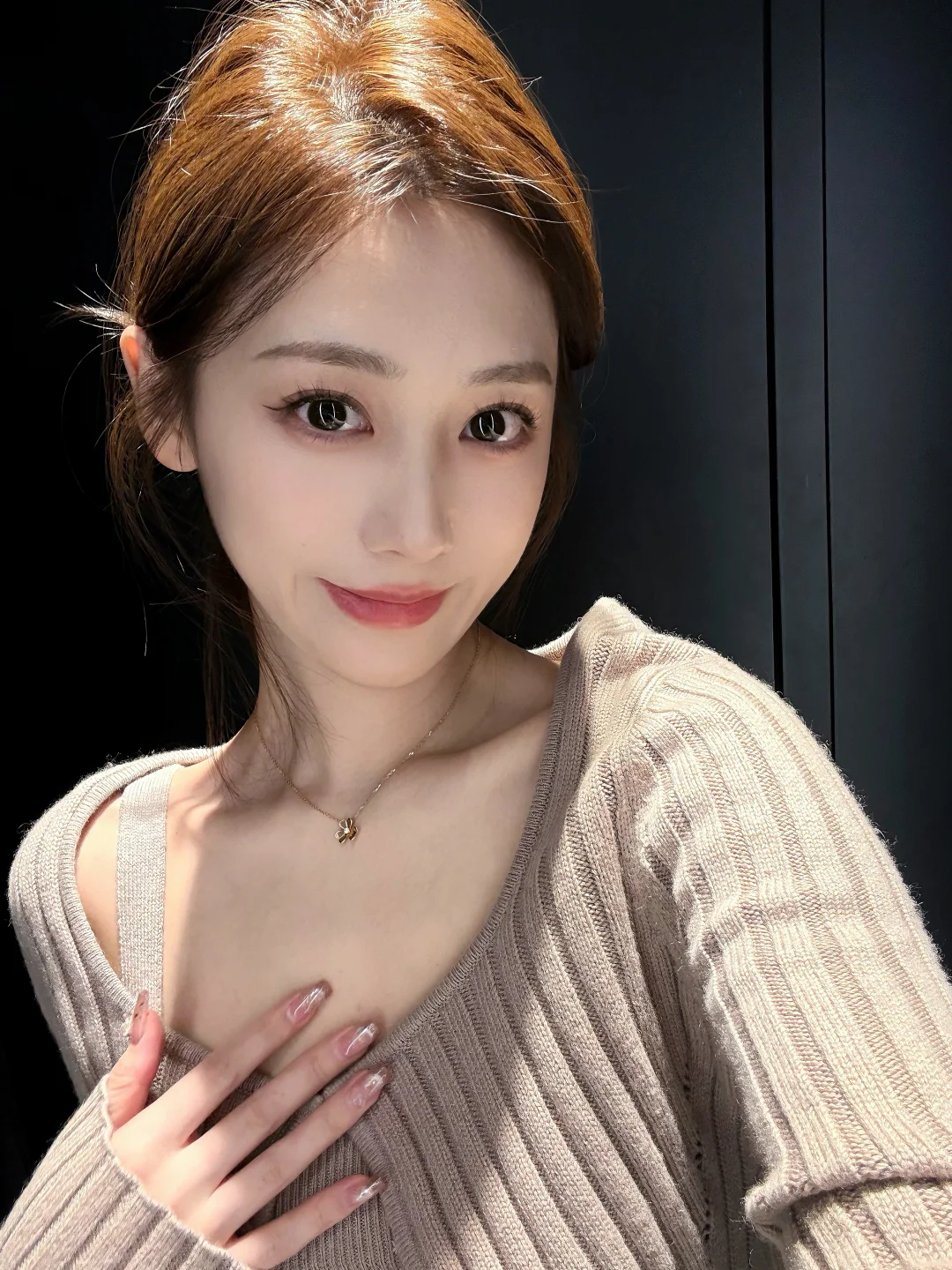 宝宝我呀！今天染了个漂亮头🟤