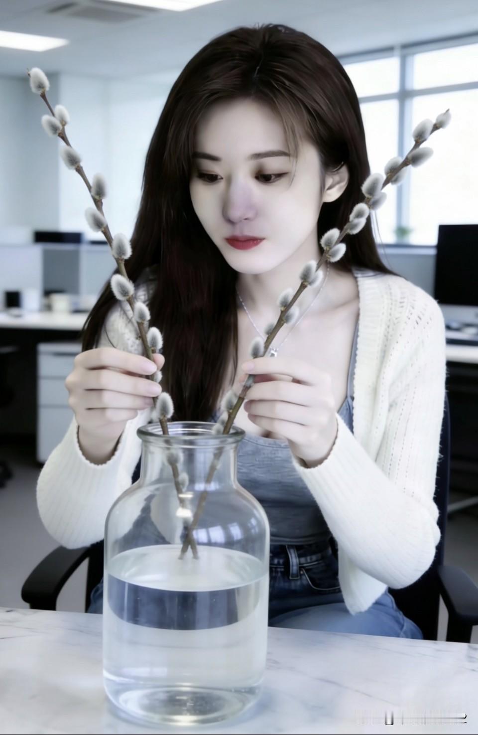 《念君》
原创
春风插柳许新愿
谁人伴我共清欢
倘若君能有此意
快马加鞭来相见