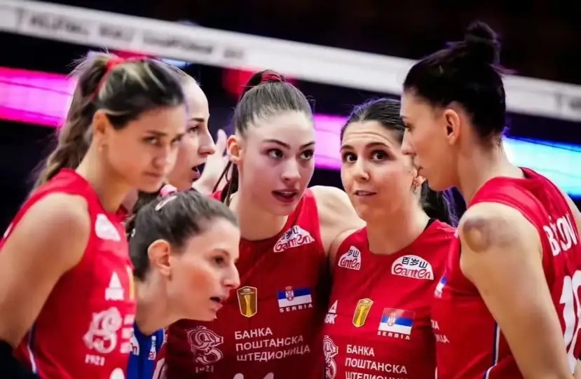 女排世锦赛，8强已出2位1、日本3:0泰国🇹🇭三局比分：25-20，25-2