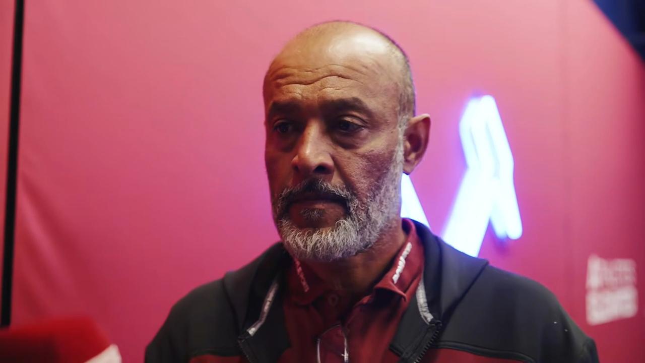【努诺下课冲上热搜】英冠第二轮开打，目标重返英超的西汉姆联主场1:2负于查尔顿。