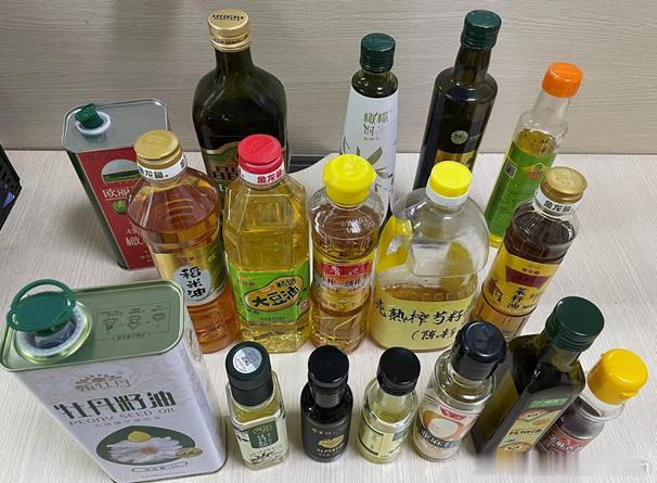 #食用油脂肪酸#  我们几个月前测了多个植物油中的脂肪酸相对占比，这次先科普一下