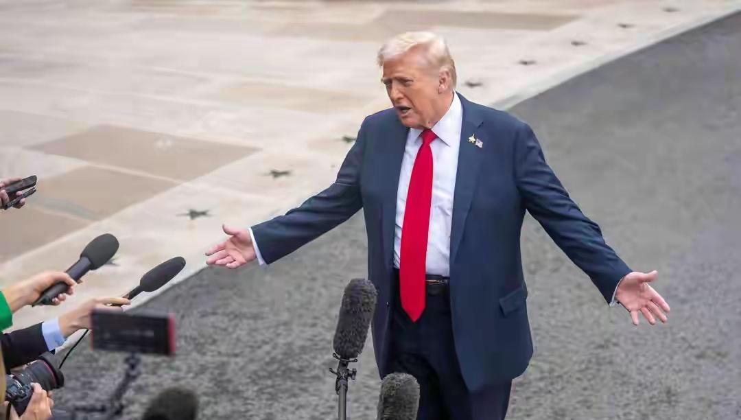 俄罗斯成功试射“海燕”核导弹，特朗普不满意，克宫强硬“安抚”