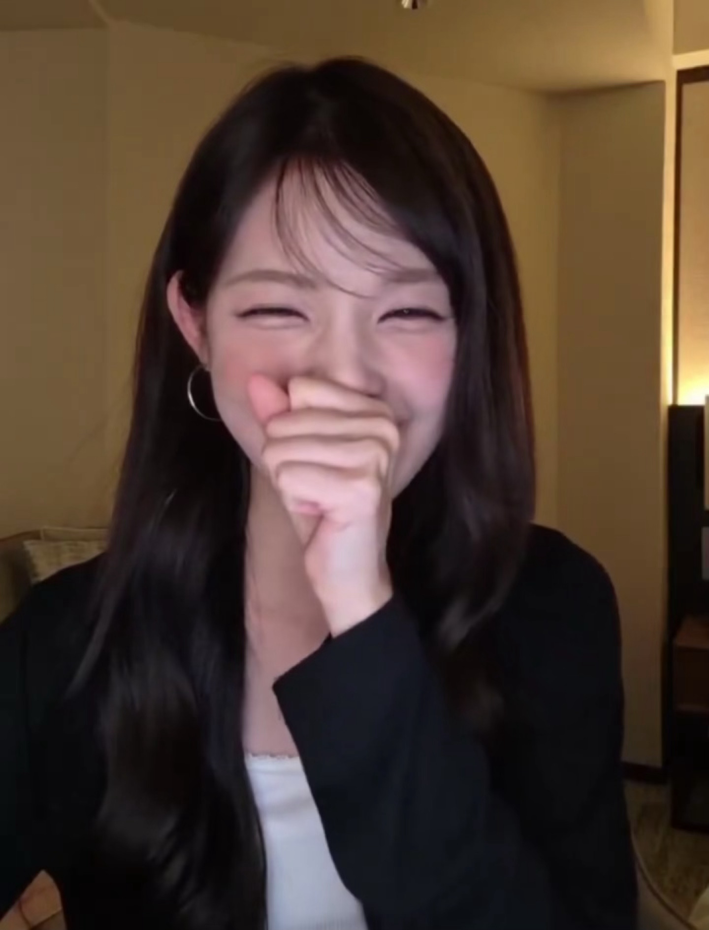 妹妹说很有趣岚岚秒变小狗笑🥺萌哭了 