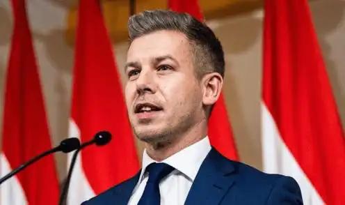 欧洲对华风向大变！匈牙利新总理用“三个最”形容中国，释放重磅友好信号。
 
当下