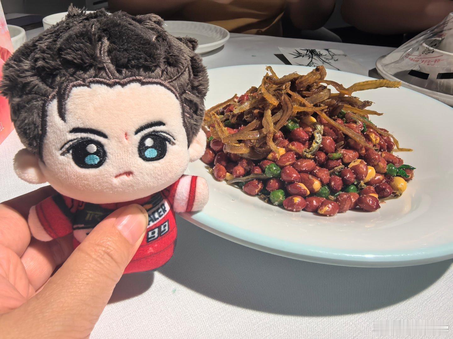 好大一份！！！！八珍豆腐好吃[馋嘴]，里面的海鲜都挺鲜美的，津门一爆，是菜……不