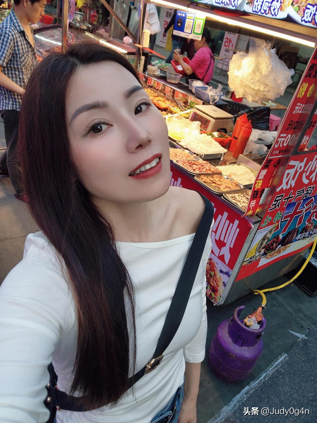 晚餐难得放纵自己吃一次美食😋😋😋晚餐吃的都开心