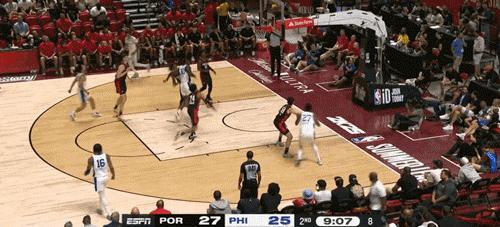 崔永熙，3D球员？还差点火候！三分球、防守篮板，得加把劲！
NBA不是闹着玩的，