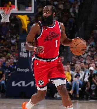 北京时间11月29日11：00，NBA常规赛快船队主场迎战灰熊队，目前快船5胜1