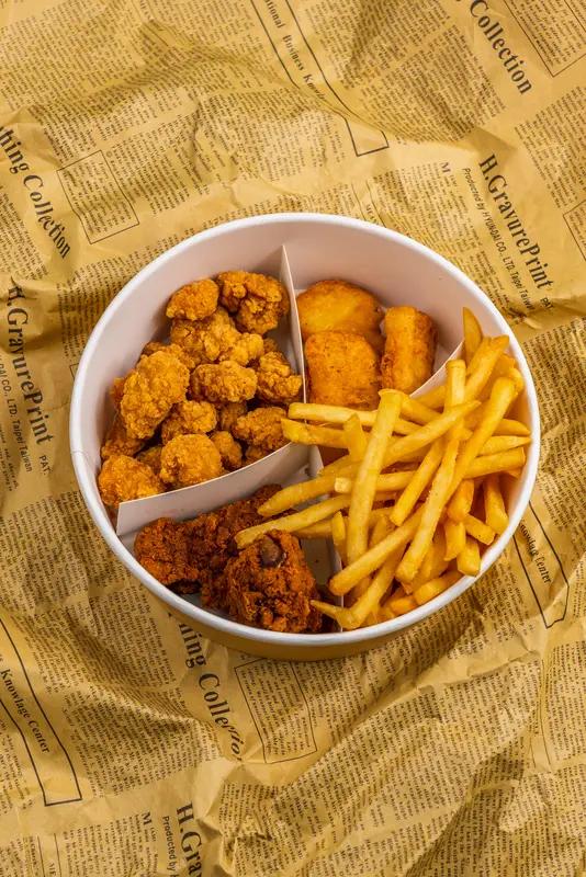 移动公司有些地方真让人无语。就说套餐吧，种类复杂得像迷宫，想找个合适的套餐，眼睛