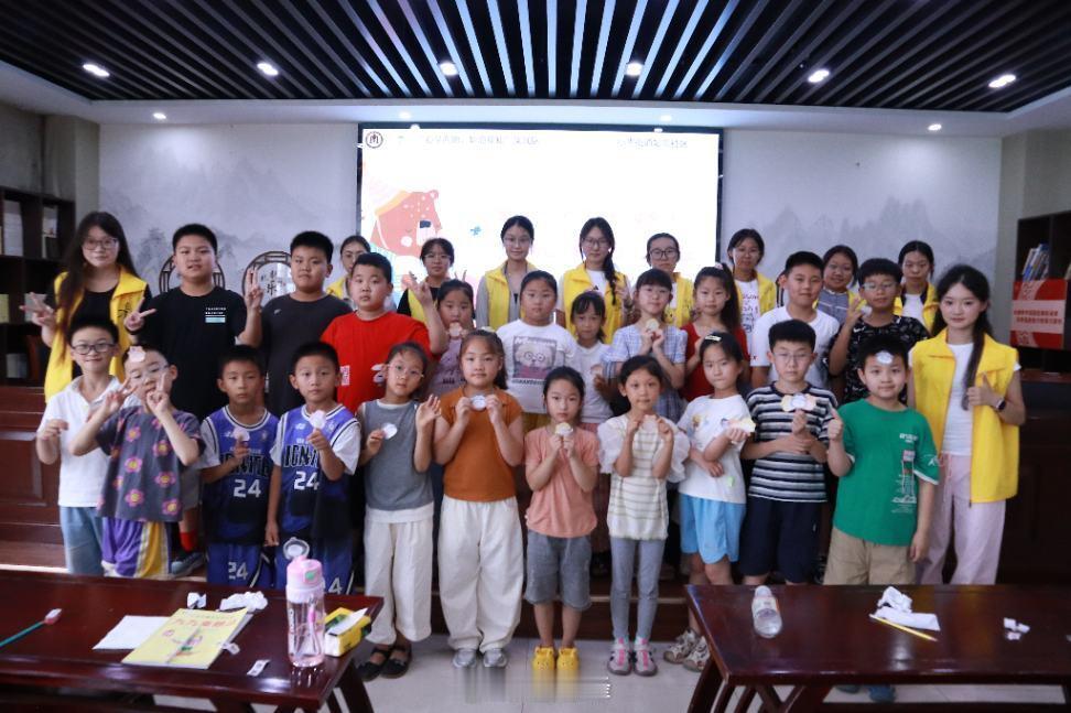 【彩笔绘童趣 美育伴成长】曲阜师范大学三下乡暑期社会实践为丰富社区儿童暑期文化生