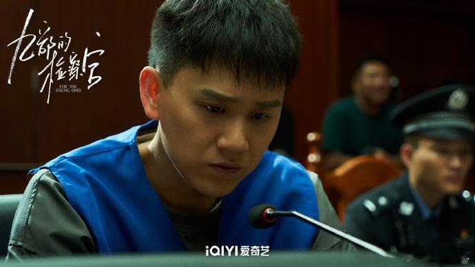 #九部的伏笔还是太全面了# 如此细节的一部剧可太值得继续追下去了！《九部的检察官