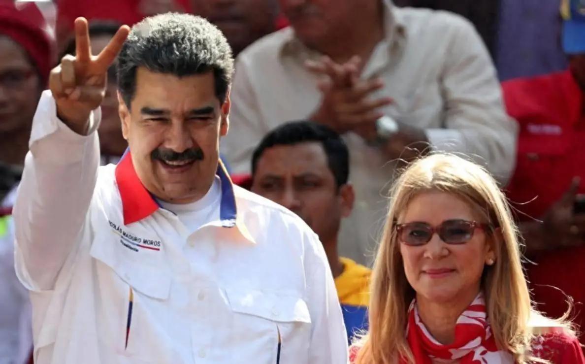 马杜罗夫妇被抓。
最担心的不是美国。

也不是自己。
而是自己的儿子。

毕竟国